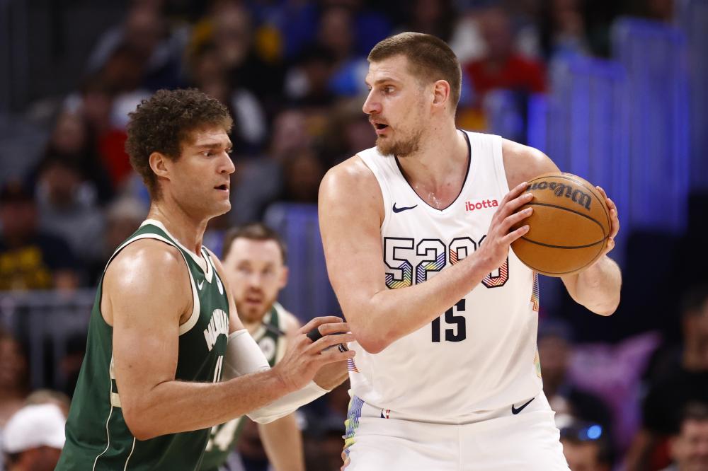 放大镜下展 放大镜下展